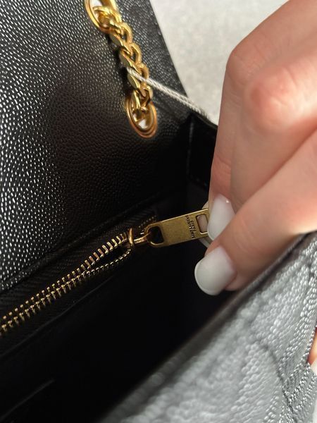 Cумка Saint Laurent Envelope Medium in Quilted Grain De Poudre Embossed Black Leather 0400 фото