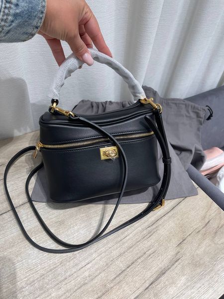 Cумка Balenciaga Rodeo Vanity in Black Smooth Calfskin/Aged-Gold Hardware 991102 фото