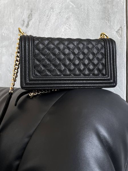 Сумка Chanel Medium Boy Bag in Black Caviar Leather/Gold Hardware 0331 фото