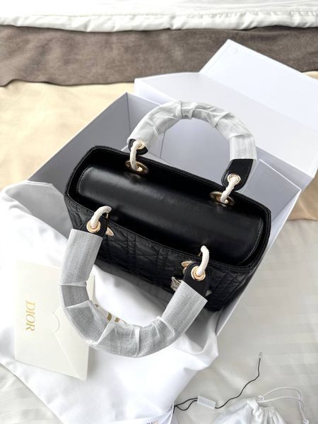 Сумка Christian Dior Medium Lady Dior Bag in Black Cannage Lambskin with Gold Hardware Premium 6073 фото
