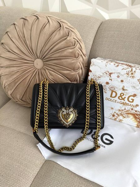 Сумка Dolce & Gabbana Devotion Medium Quilted Shoulder Bag Black 19008 фото