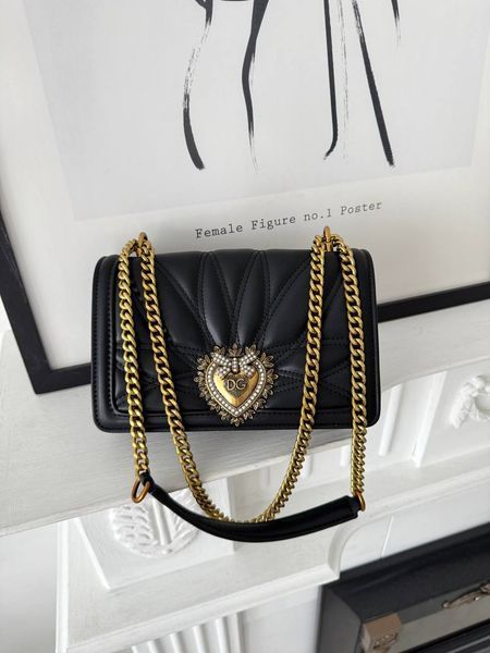 Сумка Dolce & Gabbana Devotion Medium Quilted Shoulder Bag Black 19008 фото