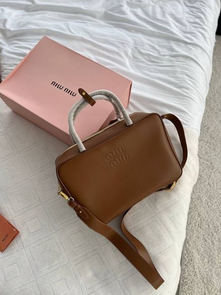 Сумка Miu Miu Beau Tote Bag in Brown Leather 466 фото
