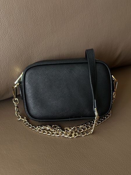 Сумка Prada Saffiano Leather Mini Camera Crossbody Bag in Black 0335 фото