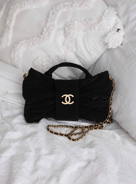 Сумка Chanel Mini Bow Bag Velvet-Effect Nylon & Gold-Tone Metal  Black 0589 фото