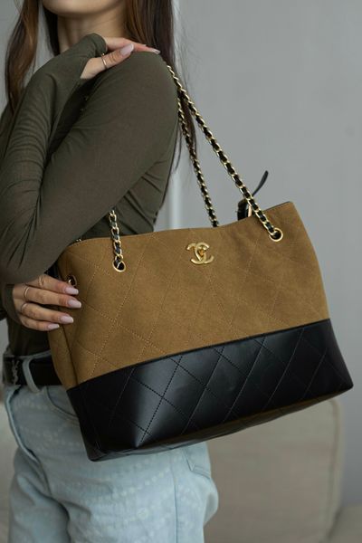 Сумка Chanel Hobo Shopping Tote Bag 35 in Camel Suede/Black Quilted Calfskin/Gold Hardware 596 фото