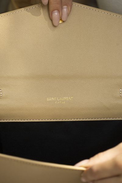 Сумка Saint Laurent Uptown Chain Wallet in Grain De Poudre Embossed Beige Leather 0385 фото