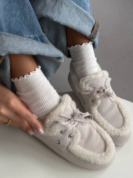 Жіночі зимові замшеві лофери з хутром Miu Miu Winter Loafers Suede Light Grey 1005 фото