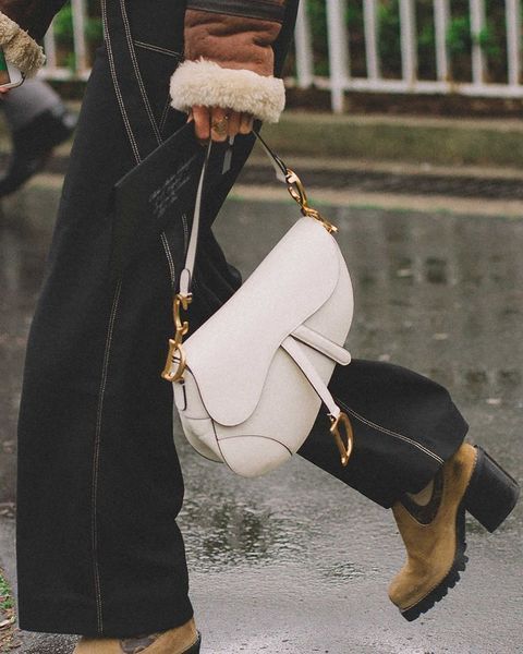 Сумка Dior Saddle Bag with Strap in Latte Grained Calfskin 0376 фото