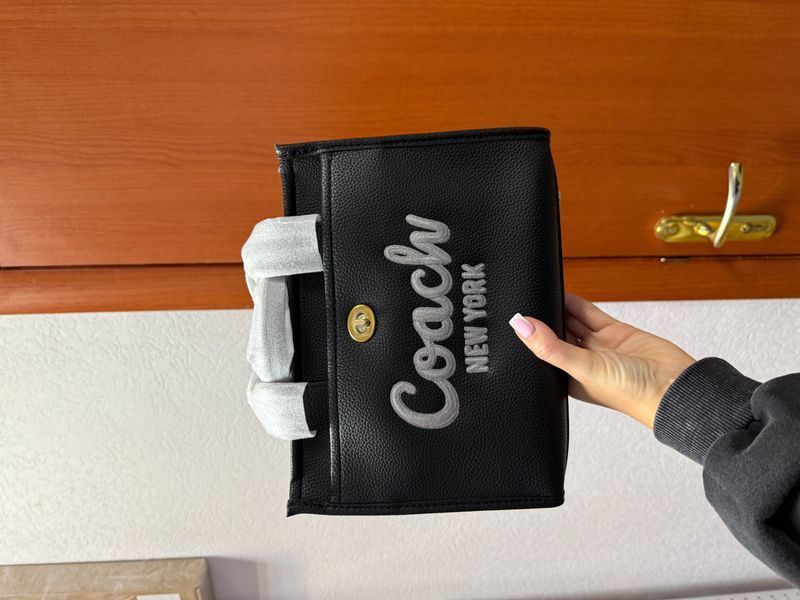 Сумка Coach Cargo Tote Bag 26 in Black Pebble Leather 619 фото