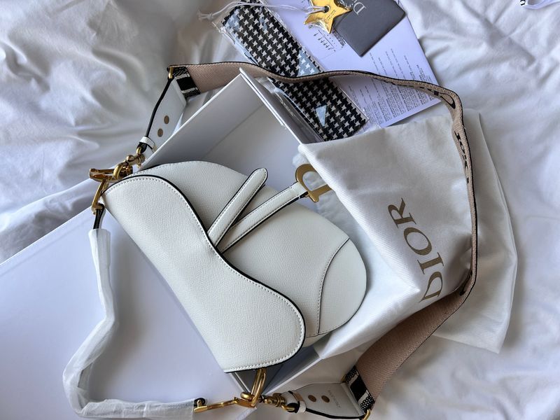 Сумка Dior Saddle Bag with Strap in Latte Grained Calfskin 0376 фото