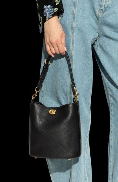 Сумка Coach Willow Soft Bucket Bag Black/Gold 99714 фото