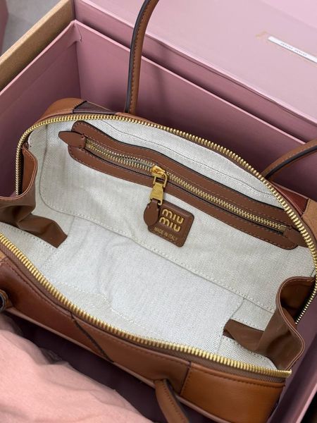 Брендова жіноча сумка Miu Miu Beau Leather Patchwork Bag in Cognac 446 фото