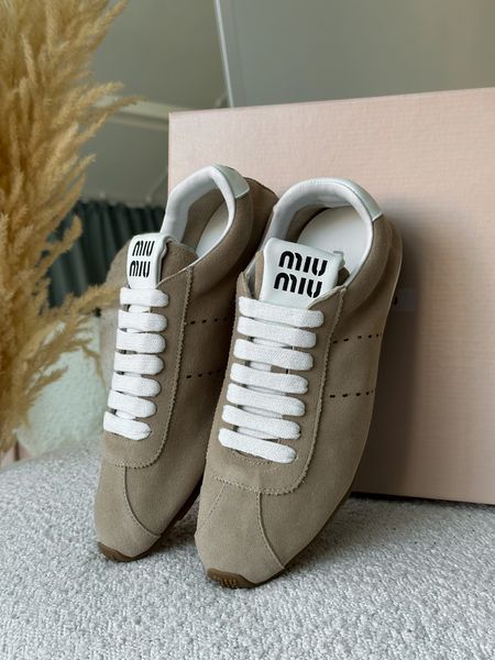 Кросівки Miu Miu Plume Sneakers in Beige Suede 36 1269 фото