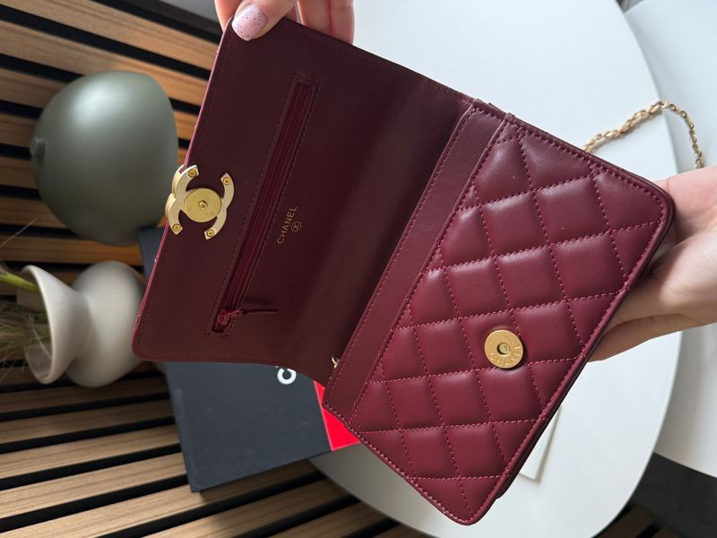 Сумка Chanel Mini Perfect Fit Flap Bag in Burgundy Quilted Calfskin 0307 фото
