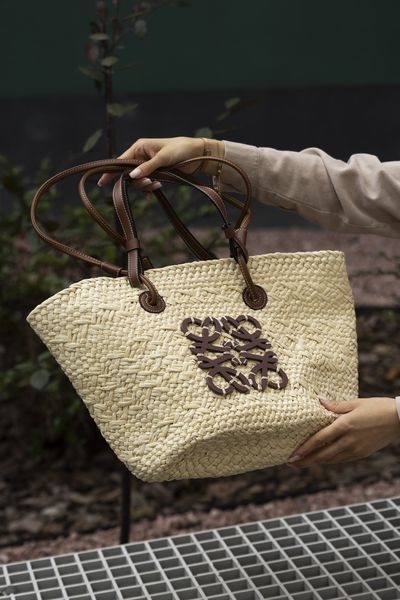 Соломенная сумка Loewe Medium Anagram Raffia Basket Bag Natural/Tan 97544 фото