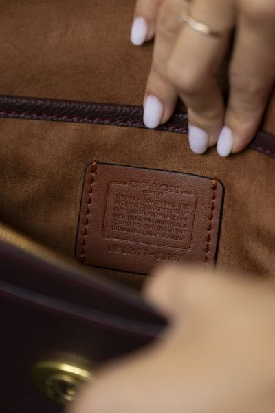 Сумка Coach Tabby Shoulder Bag 26 in Polished Pebbled Leather Merlot/Brass Hardware 0534 фото