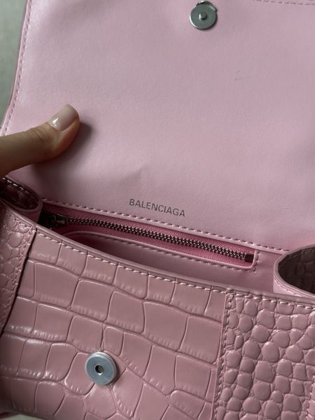 Сумка Balenciaga Hourglass Handbag Small in Crocodile Embossed Calfskin Pink 99996 фото