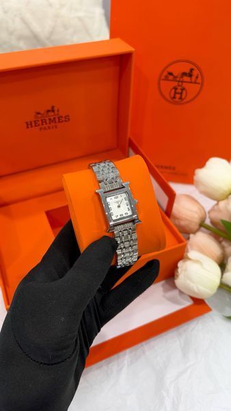 Часы Hermes Heure H 21mm Stainless Steel Ladies Watch 4224 фото