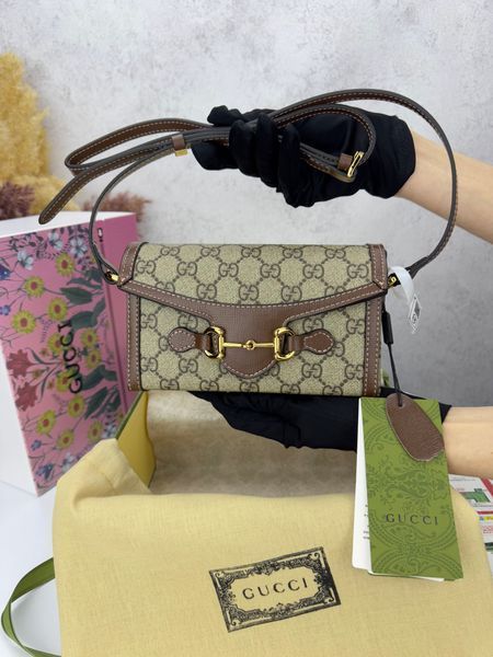 Cумка Gucci Horsebit 1955 Mini Bag in Beige and Dark Brown GG Supreme Canvas/Brown Leather Trim 137 фото