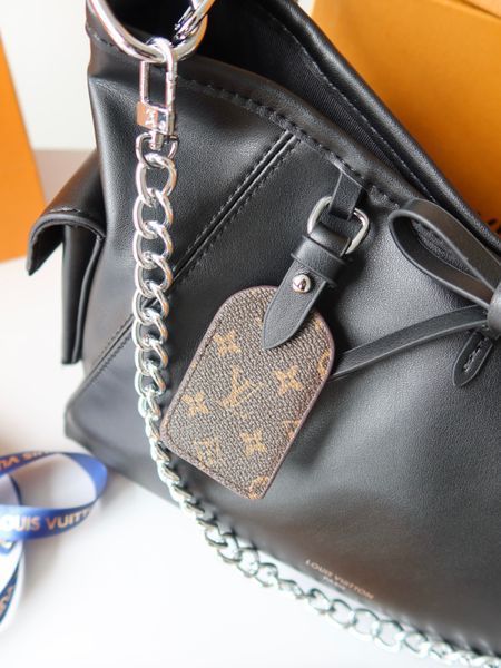 Сумка Louis Vuitton CarryAll Cargo Vibe PM Bag in Black Leather 171 фото