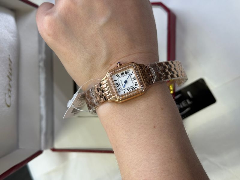 Часы Cartier Panthere de Cartier Small Ladies Watch in Rose Gold 642 фото