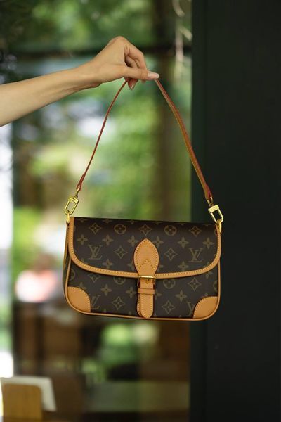 Сумка Louis Vuitton Diane Satchel Bag in Brown Monogram Coated Canvas 0359 фото