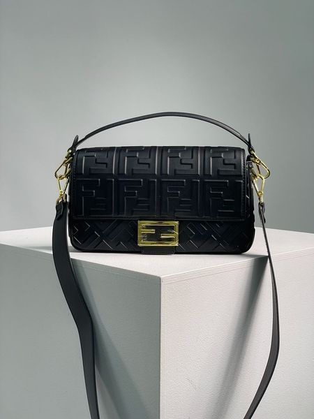 Cумка Fendi Baguette Leather Bag Black 032 фото