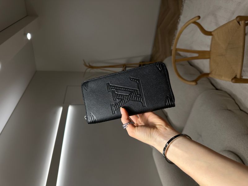Гаманець Louis Vuitton Zippy Taurillon Shadow Black 88195 фото