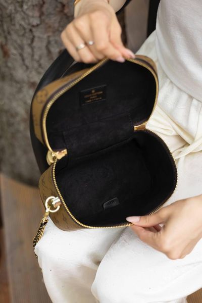 Сумка Louis Vuitton Vanity PM Bag in Light Brown Monogram Reverse Coated Canvas 0358 фото