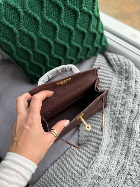 Сумка Hermes Mini Kelly 20 in Chocolate Leather/Gold Hardware 255 фото