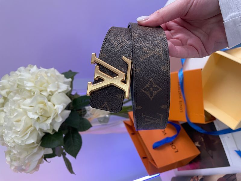 Ремінь Louis Vuitton Initials 35mm Monogram Belt Brown/Gold Buckle 66144 фото