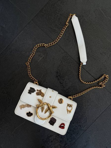 Сумка Pinko Mini Love Bag One Simply with Enamel Pin White/Gold 1006 фото