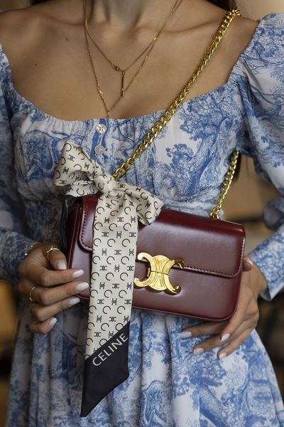 Cумка Celine Classique Triomphe Chain Shoulder Bag in Shiny Red Calfskin/Gold Hardware 0535 фото