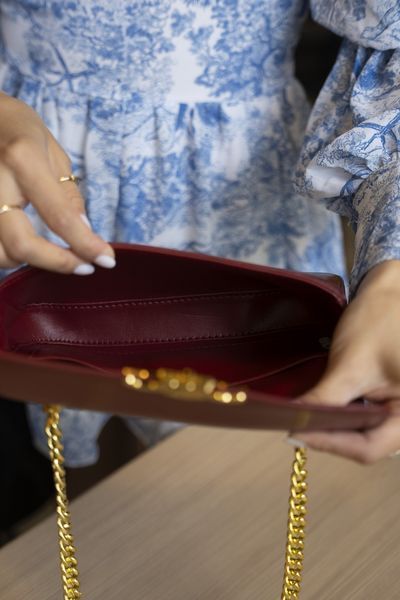 Cумка Celine Classique Triomphe Chain Shoulder Bag in Shiny Red Calfskin/Gold Hardware 0535 фото