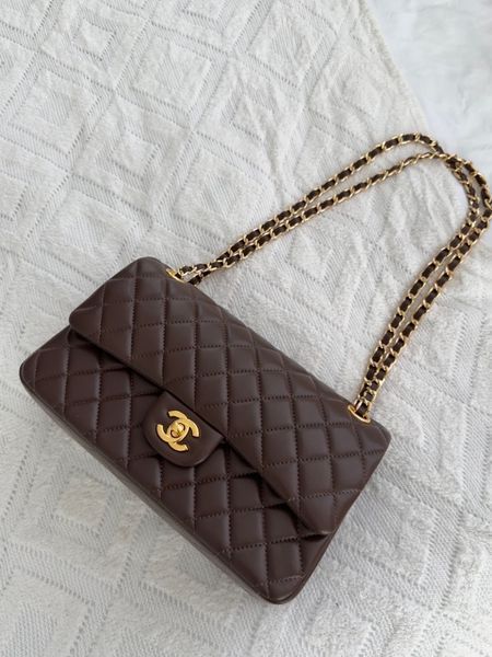 Сумка Chanel Classic 2.55 Medium Double Flap in Chocolate Leather/Gold Hardware 139 фото