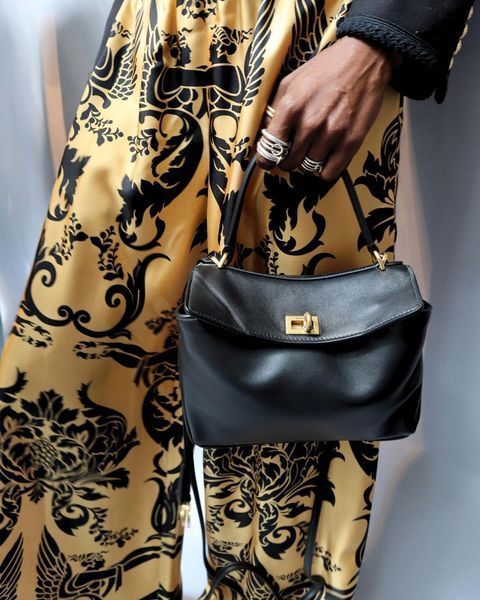 Сумка Balenciaga Rodeo Mini Handbag in Black Smooth Calfskin/Gold Hardware 406 фото