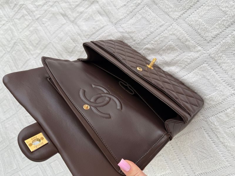 Сумка Chanel Classic 2.55 Medium Double Flap in Chocolate Leather/Gold Hardware 139 фото