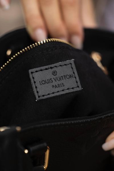 Сумка Louis Vuitton OnTheGo PM Monogram Empreinte Leather Black 0403 фото