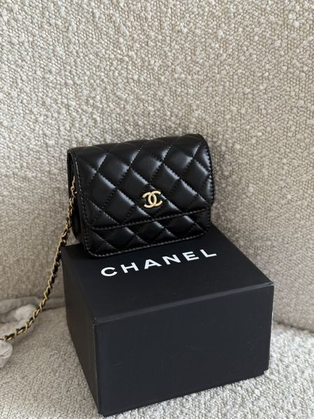 Сумка Chanel Mini Flap Waist Pearl Crush Bag with Chain in Quilted Lambskin Black/Gold Hardware 452 фото