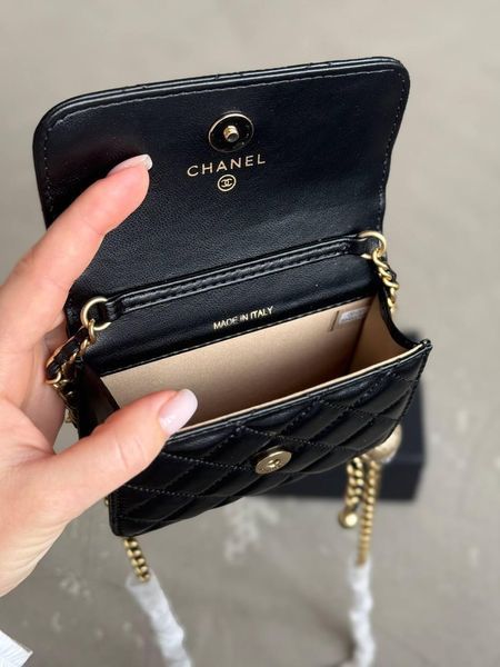 Сумка Chanel Mini Flap Waist Pearl Crush Bag with Chain in Quilted Lambskin Black/Gold Hardware 452 фото