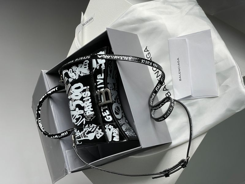 Сумка Balenciaga Hourglass Small Handbag Graffiti in Black 99996 фото