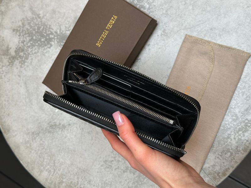 Кошелек Bottega Veneta Intrecciato Piccolo Zip Wallet Black 88184 фото