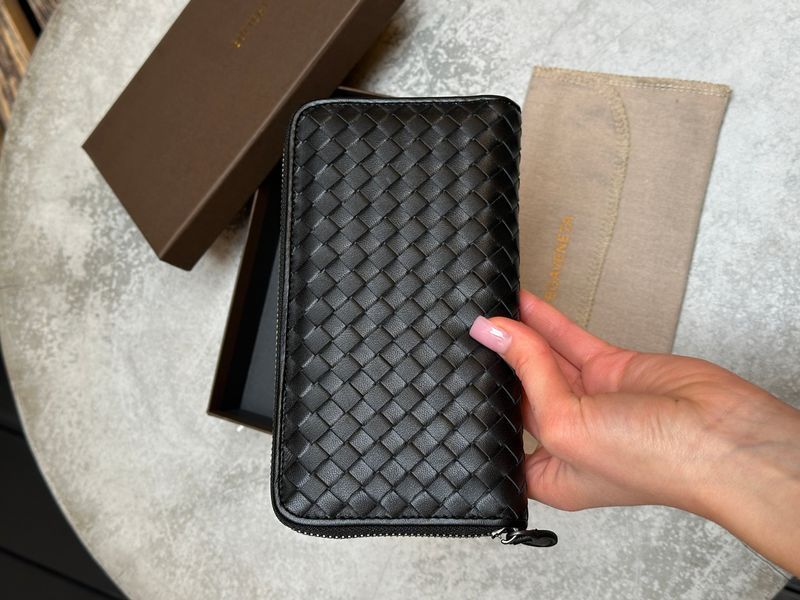 Кошелек Bottega Veneta Intrecciato Piccolo Zip Wallet Black 88184 фото