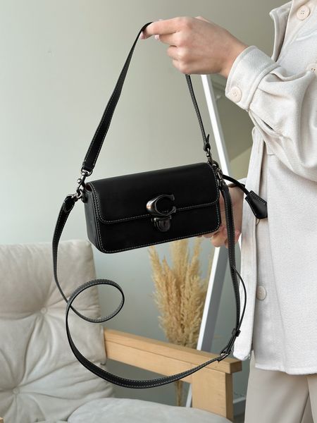 Cумка Coach Studio Baguette Bag in Glovetanned Leather Black 0409 фото