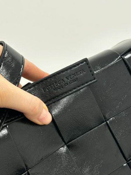 Сумка Bottega Veneta Cassette in Intrecciato Leather Black 99778 фото