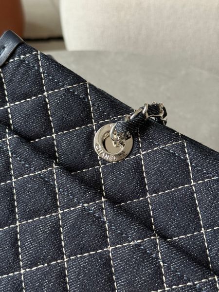 Сумка Chanel Denim Tote Bag with Wild Stitch Quilting 991075 фото