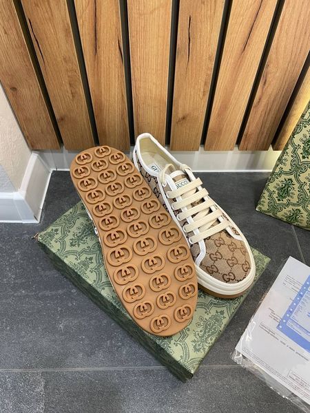 Жіночі кеди Gucci GG Interlocking G Platform Sneaker in Beige Canvas & Leather Premium 37 1404 фото