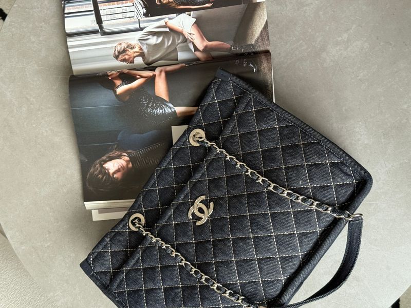 Сумка Chanel Denim Tote Bag with Wild Stitch Quilting 991075 фото