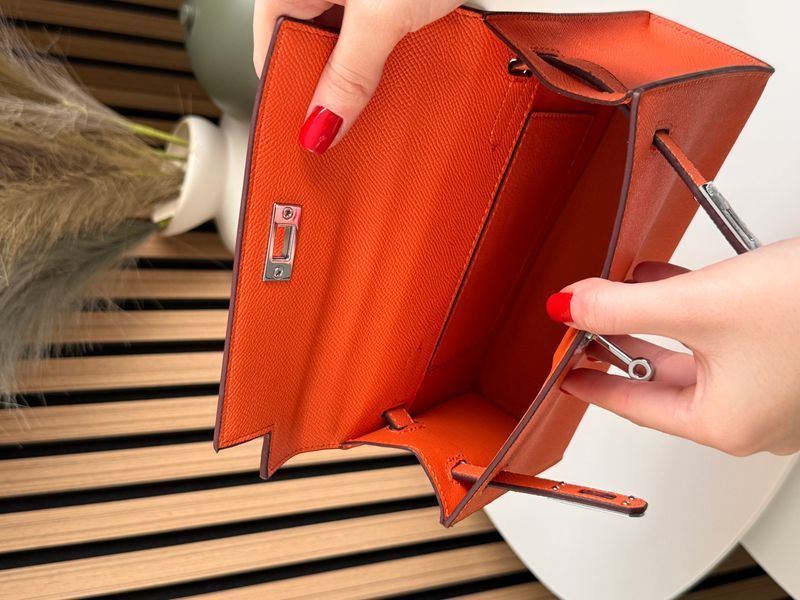 Сумка Hermes Mini Kelly 22 in Orange Epsom Leather/Palladium Hardware 111 фото